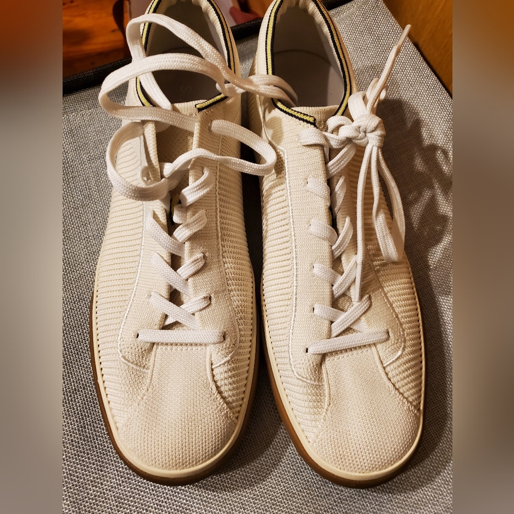 Rothy's lace up tennis shoes